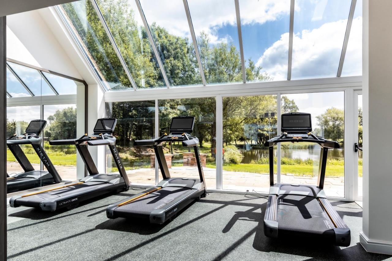 Kingfisher Hotel, Golf And Country Club Milton Keynes Esterno foto