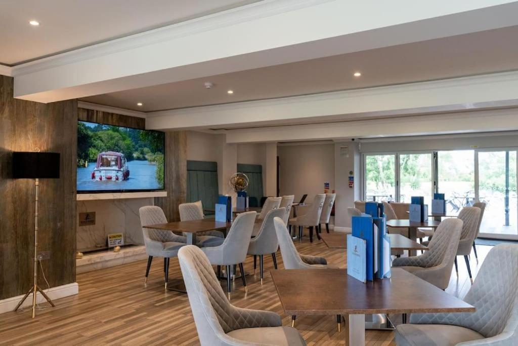 Kingfisher Hotel, Golf And Country Club Milton Keynes Esterno foto